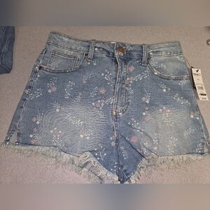 Nwt Celebrity Pink Floral Denim Shorts
